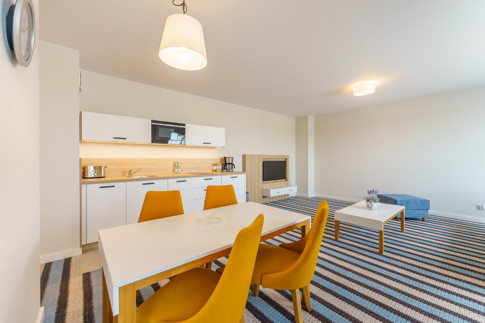 Bel Mare Miedzyzdroje Apartment With Balcony By Noclegi Renters Екстер'єр фото